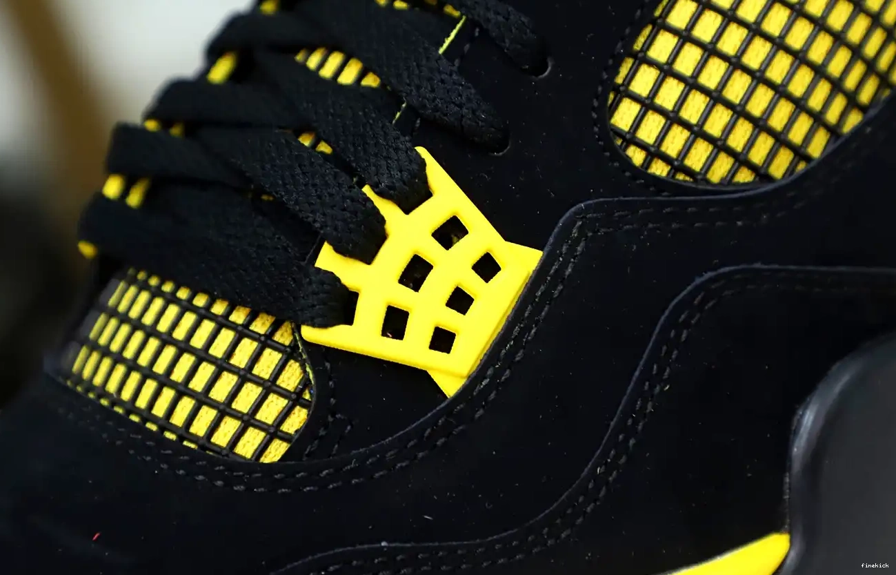 Jordan4 Air  Jordan thunder 2023 0415
